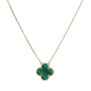 emerald green van cleef necklace